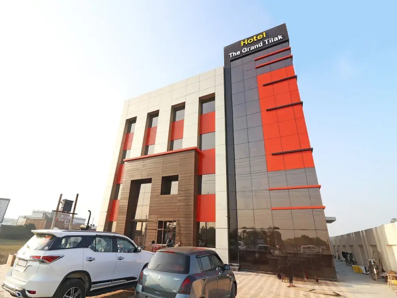 Capital O 19916 The Grand Tilak