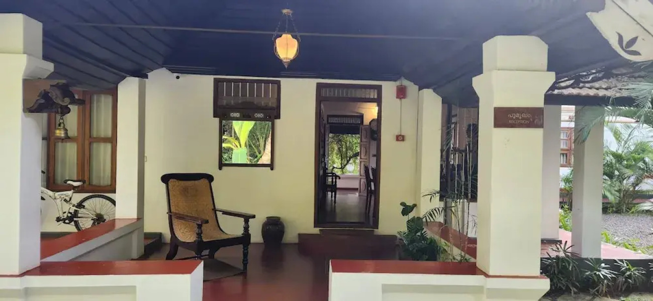 Kumarakom Tharavadu - Heritage Hotel