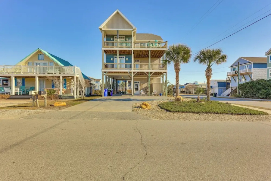 Chic Surf City Retreat w/ Pool < 1 Block to Beach!