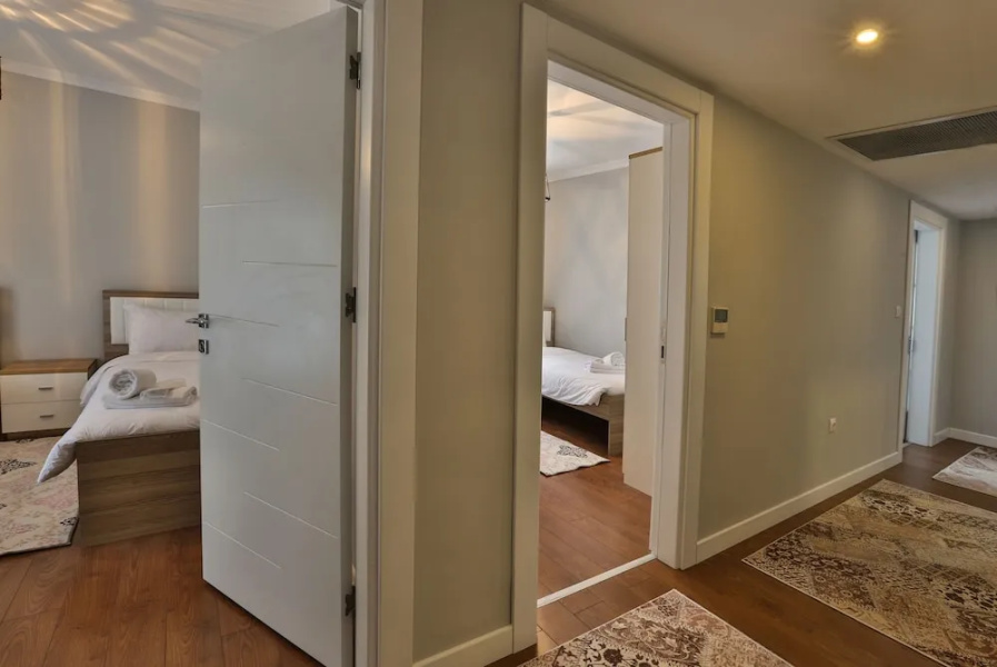 Royal Comfort Suites