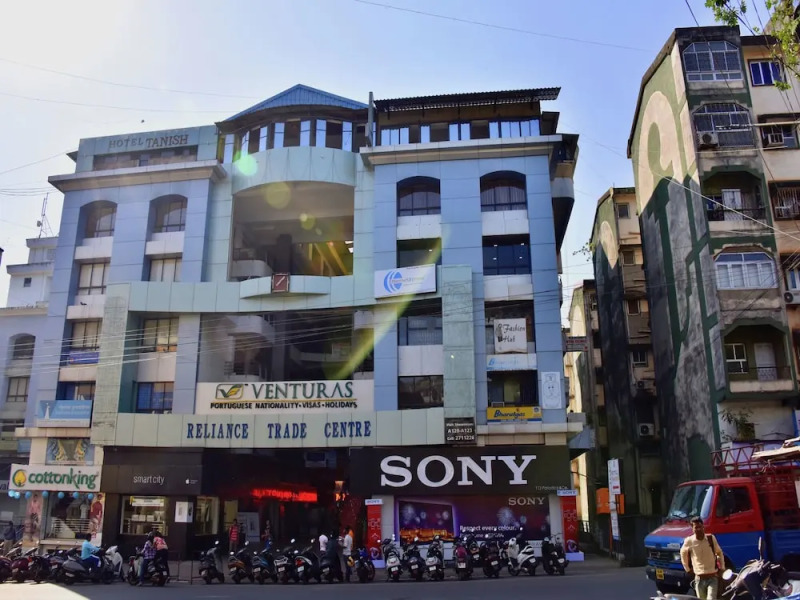 OYO 10765 Hotel Tanish