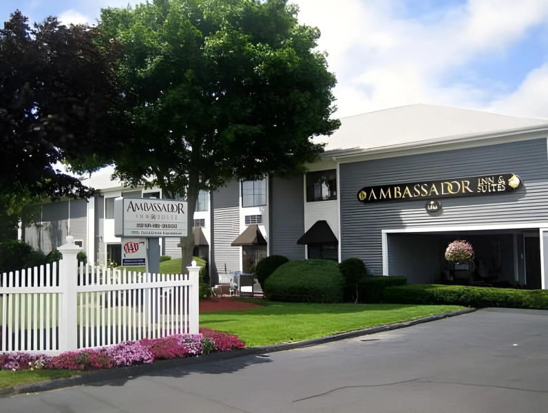 Ambassador Inn & Suites