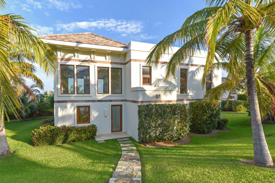 Las Verandas Hotel & Villas