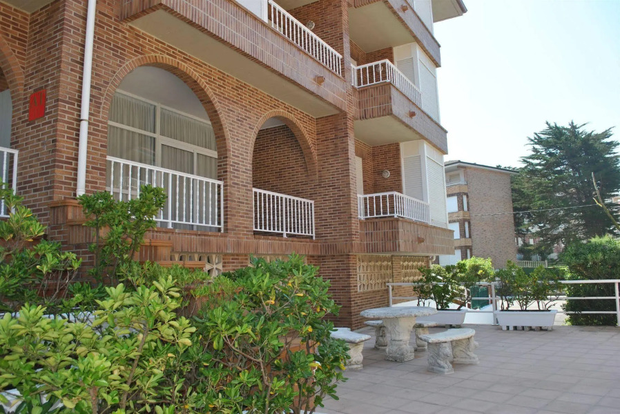 Apartamentos Regollera