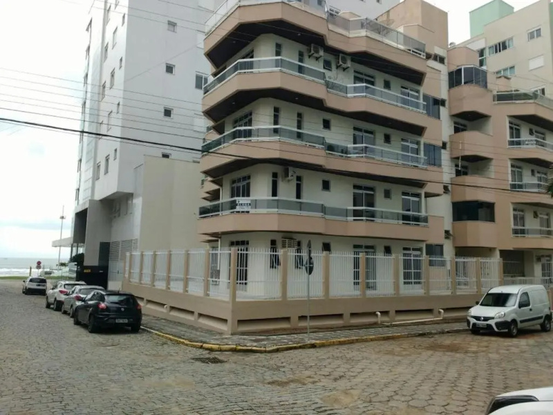 Valentini, 30 mt do mar em Itapema