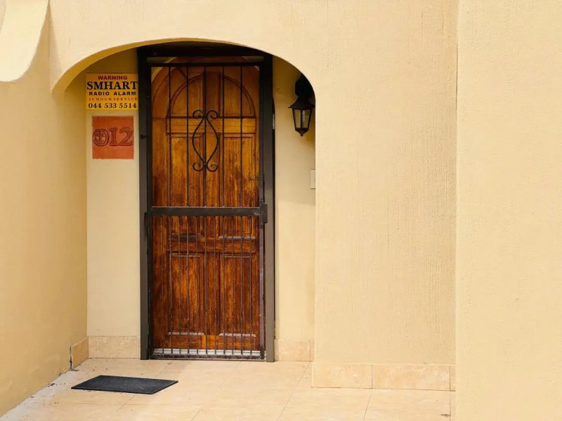 12 Bay Sands (Adults Only)