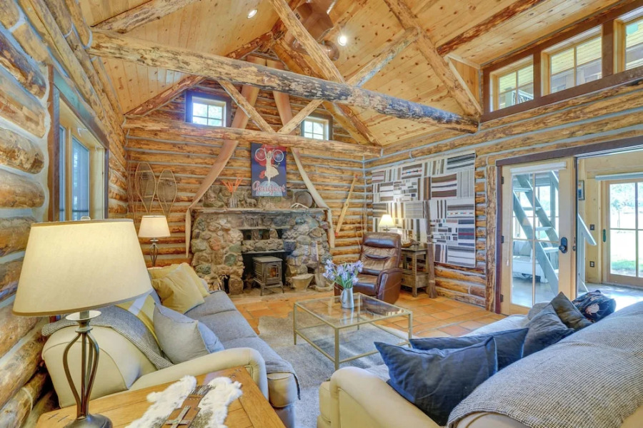 Luxe Log Cabin ~ 15 Mi to Downtown Moab!