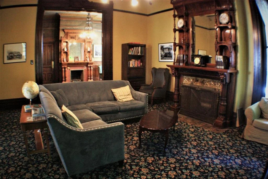 HI Sacramento Hostel