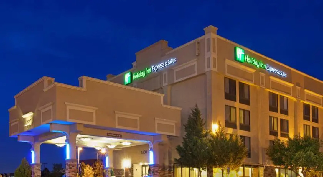 Holiday Inn Express Hotel & Suites Denver - Aurora