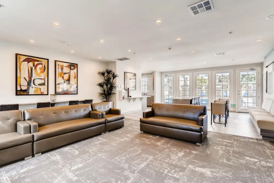 Private Entrance - 2BR Next To Ritz Carlton - Walk Down to Ocean! (MB1)