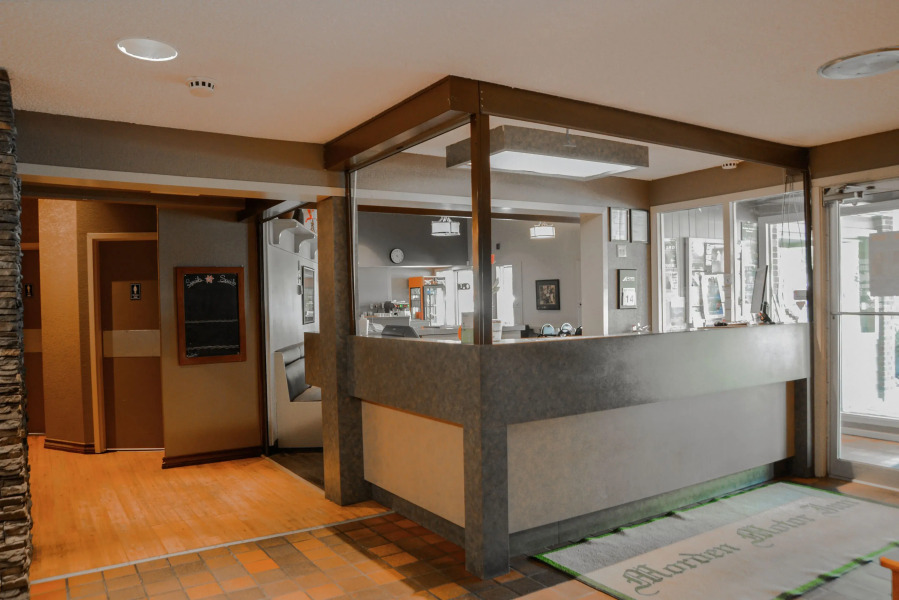Morden Motor Inn