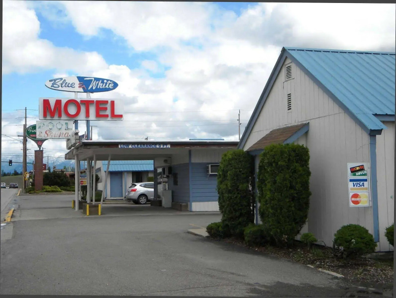 Blue and White Motel