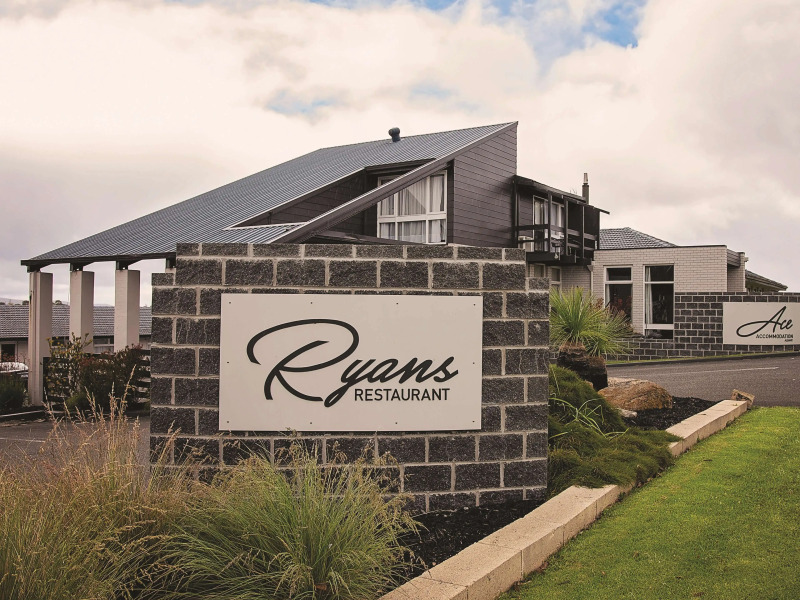 Mandala Ace Albany Hotel