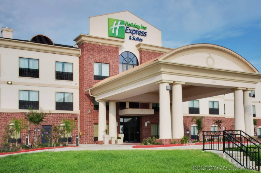 Holiday Inn Express & Suites Sealy by IHG