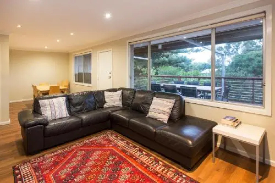 Dunsborough Holiday Homes – 6 Ella Gladstone