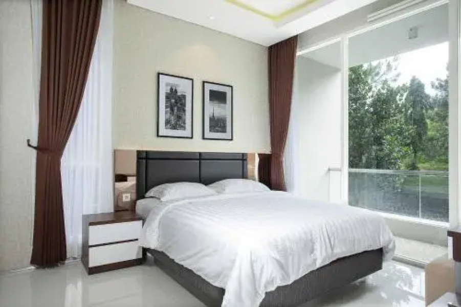 Azcarya Villa