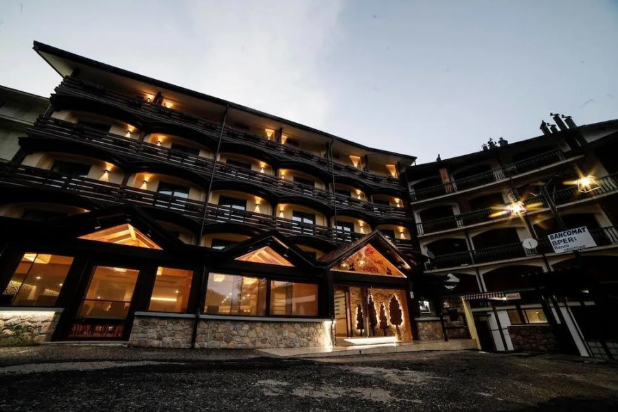 National Park Hotel & Spa