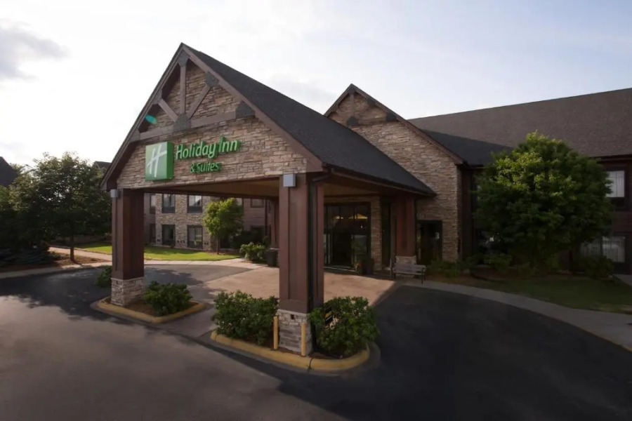 Holiday Inn Hotel & Suites St. Paul NE - Lake Elmo by IHG