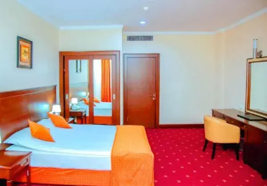 Чарлак Отель