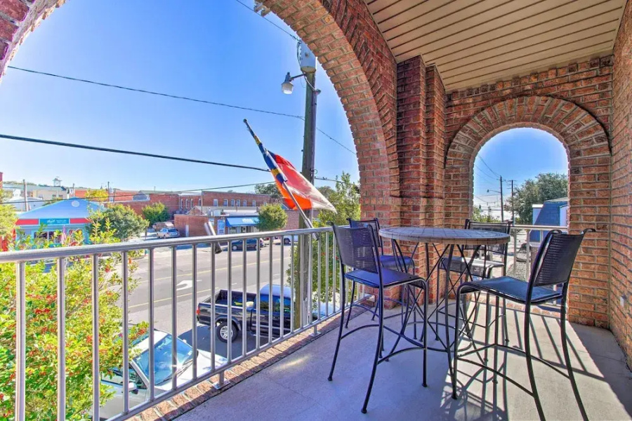 1/2 Mi to Riverwalk! Historic Dtwn Southport Condo