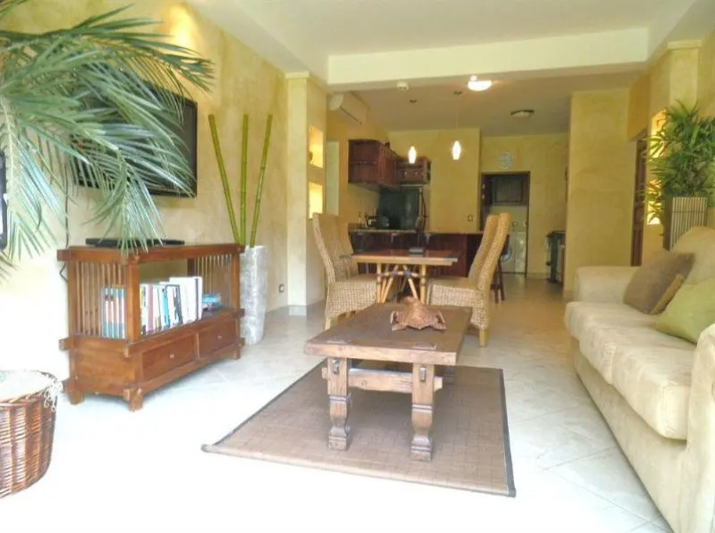 The Oaks Tamarindo Condominiums 200 mbs Internet