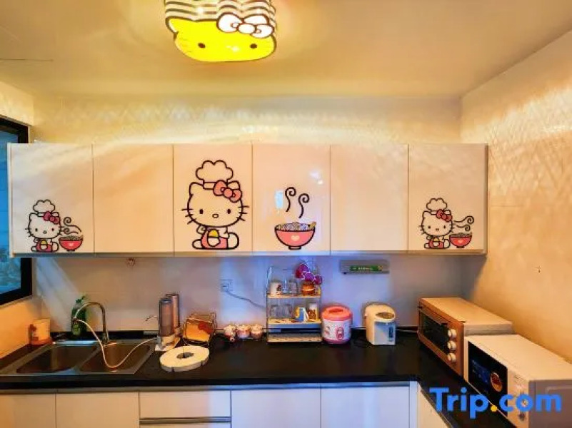 Puchong IOI & KL & Hello Kitty Theme Air-Con Suite