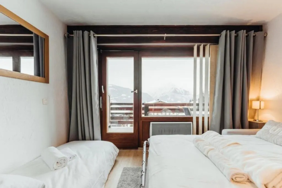 Furnished studio on the ski slopes with a terrace & panoramic views