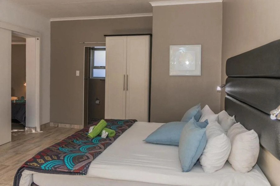 Out of Africa Town Lodge