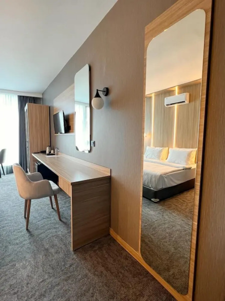 Royal Mass Airport Business Hotel