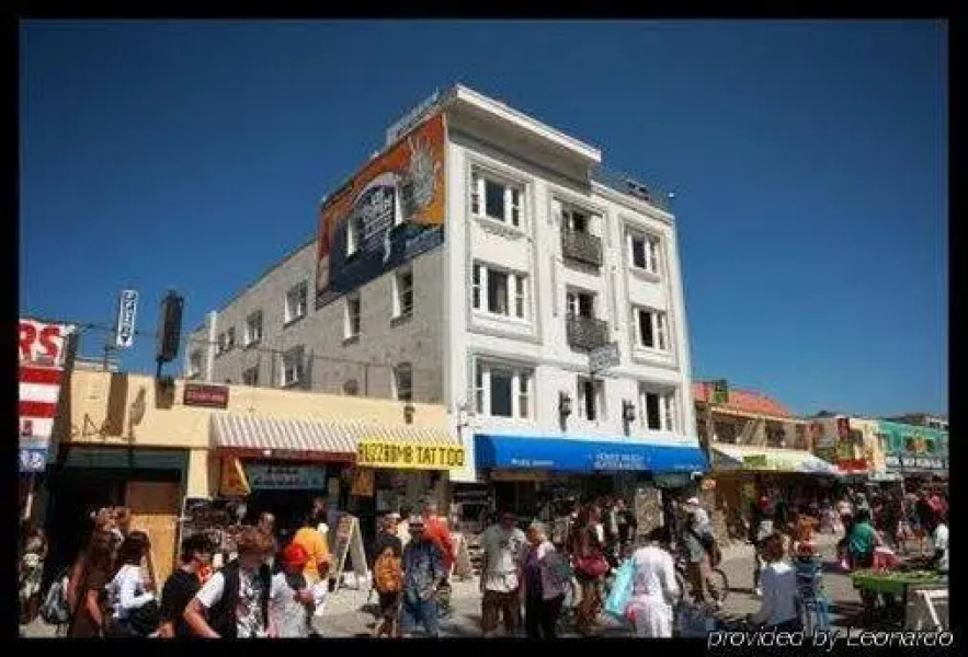 Venice Beach Suites & Hotel