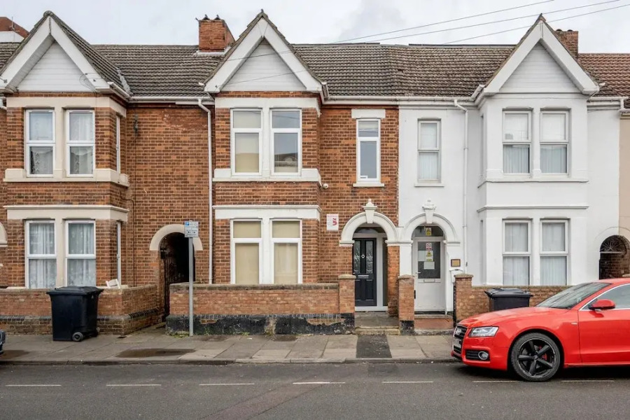 Bedford Hospital Studio Apartment - Victoria D