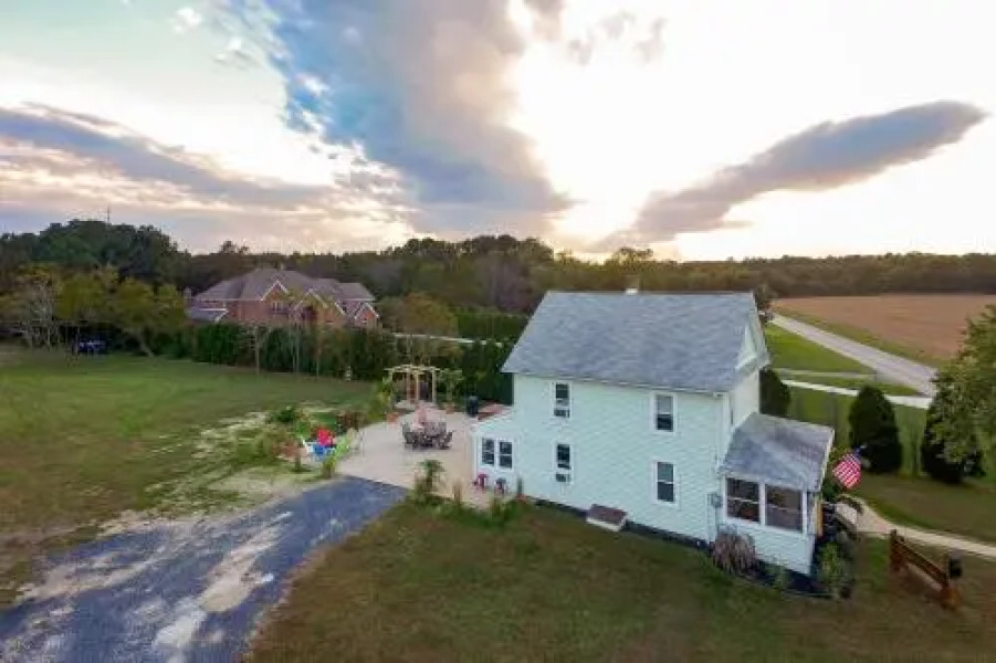 The Brooklyn Estate and Cottage