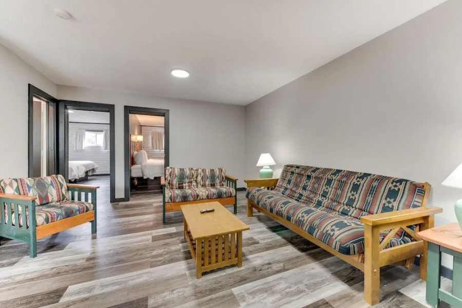 Dolores Mountain Inn