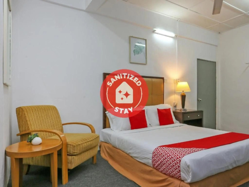 OYO 89922 The Sarina Hotel and Cafe