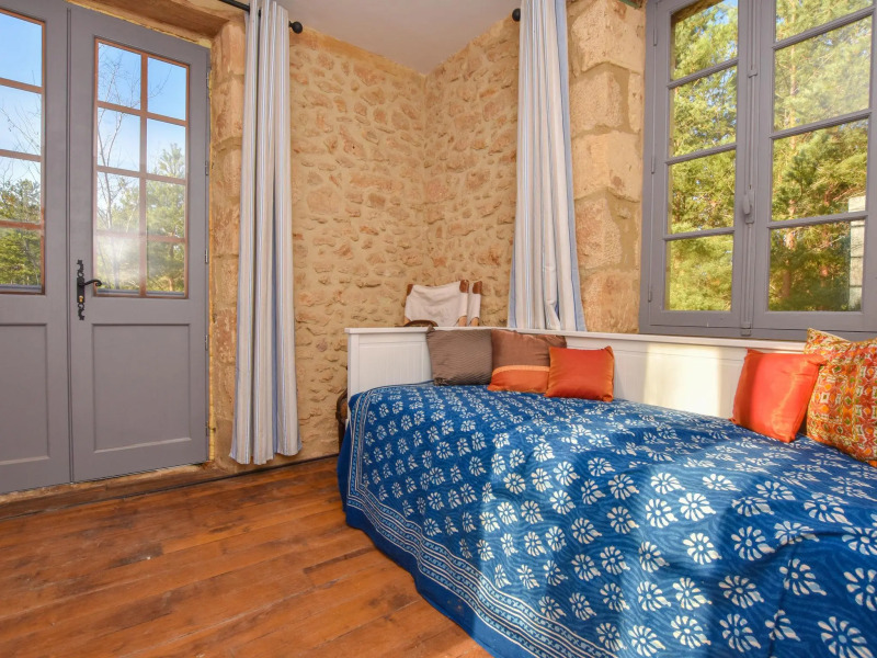 Cozy Holiday Home in Saint-Germain-de-Belves with Garden