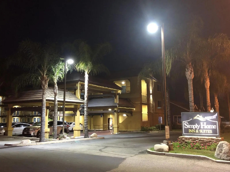Simply Home Inn & Suites