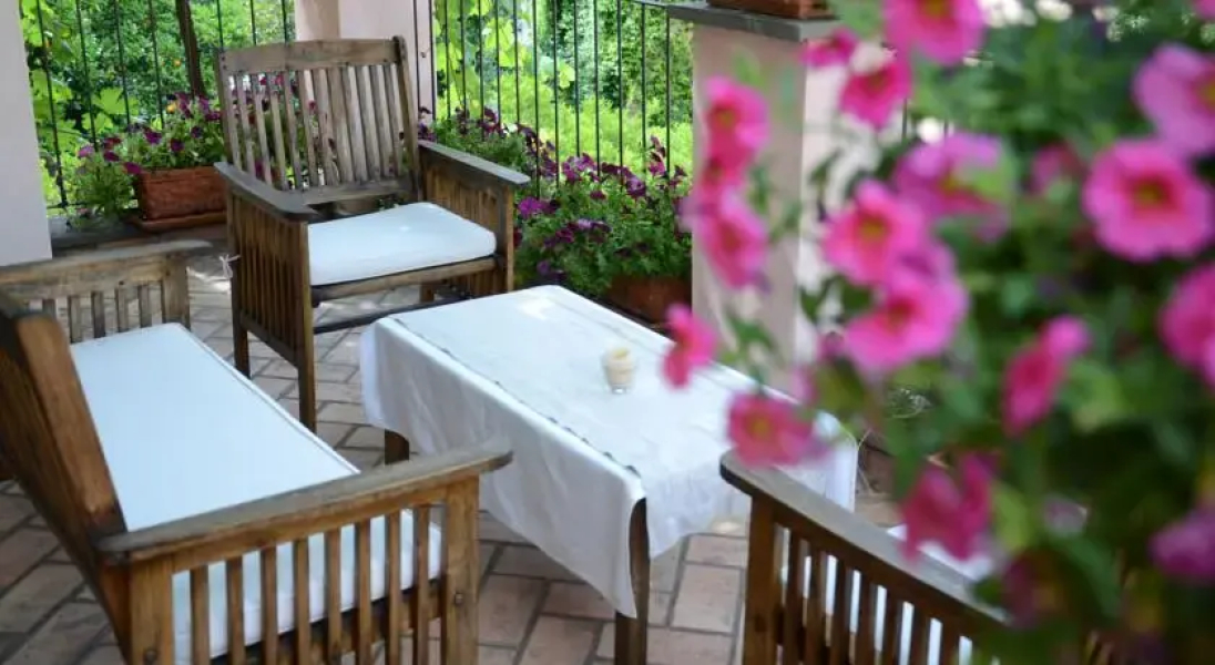 B & B Domo de Aste