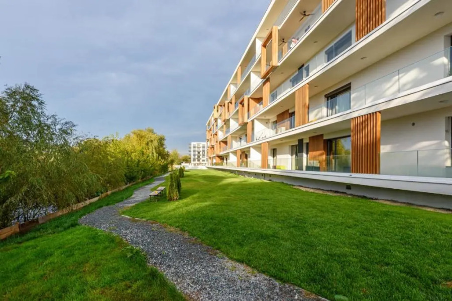 Il Lago - Azur - Cozy Luxurious Smart Home By The Lake