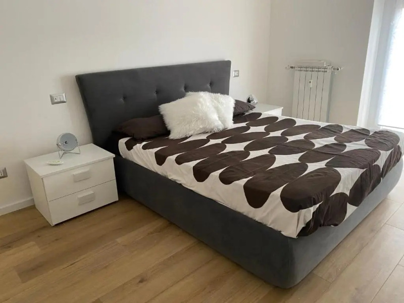 Home Leopardi humanitas, ieo , forum Intero appartamento