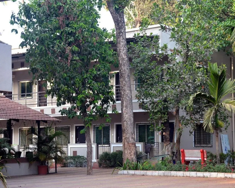 Patel Cottage Beach Road Alibag