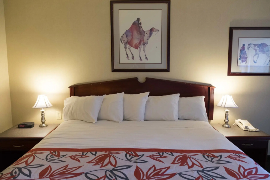 Anchor Inn And Suites