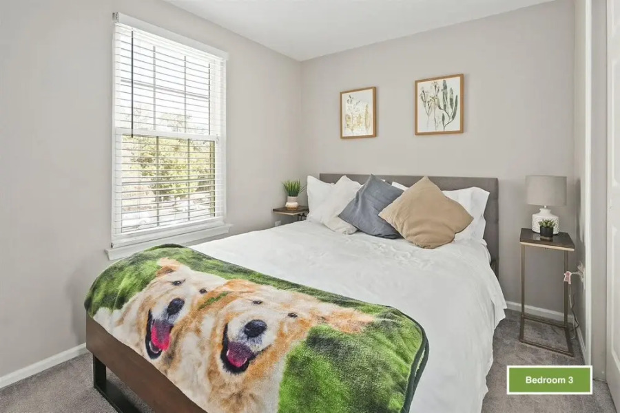 Top Rated Townhome - Largest Corner Unit With Patio, Deck, Basement, and new Luxury Mattresses! Self Checkin. Super Host Support!