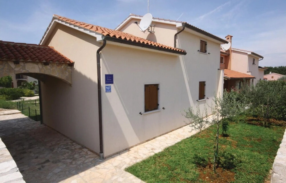 Amazing Home in Pula With 2 Bedrooms