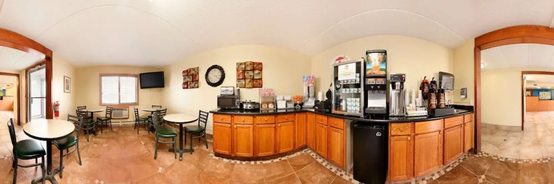 Super 8 West Fargo Main Ave ND