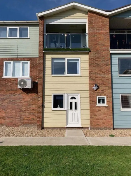 Beautiful 3 bed house in Hunstanton - near Searles with sea views