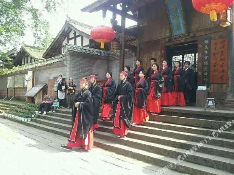 Ya'an Hanjiadayuan Neiya Shoufu Yizhan