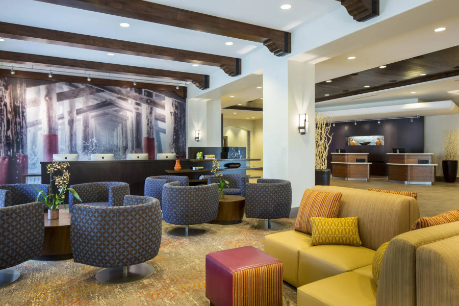 Courtyard by Marriott Anaheim Theme Park Entrance