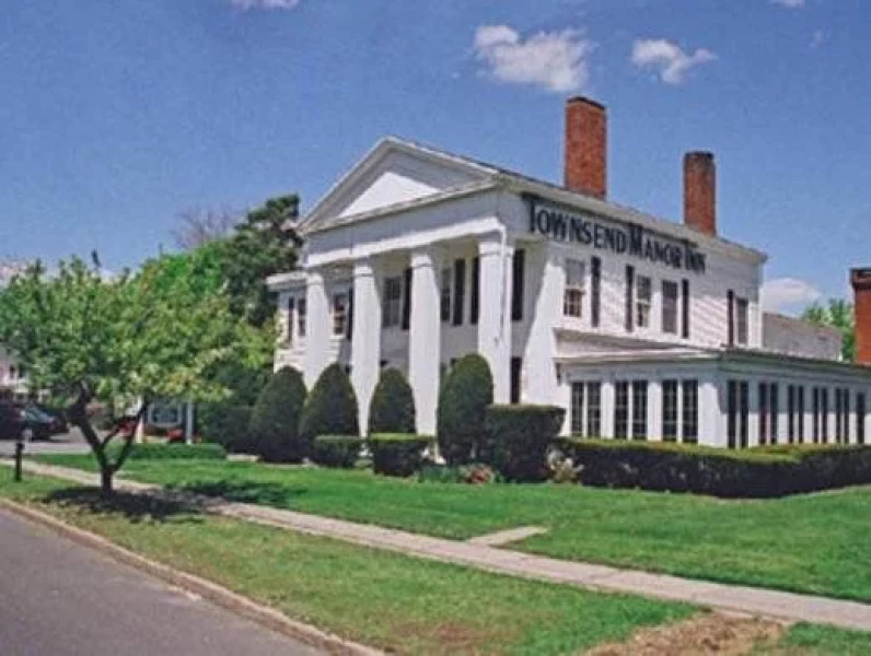 Townsend Manor Inn