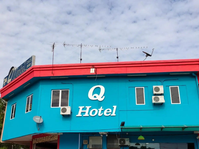 Q Hotel