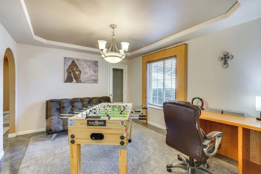 Patio & Grill: Family Home in Pueblo West